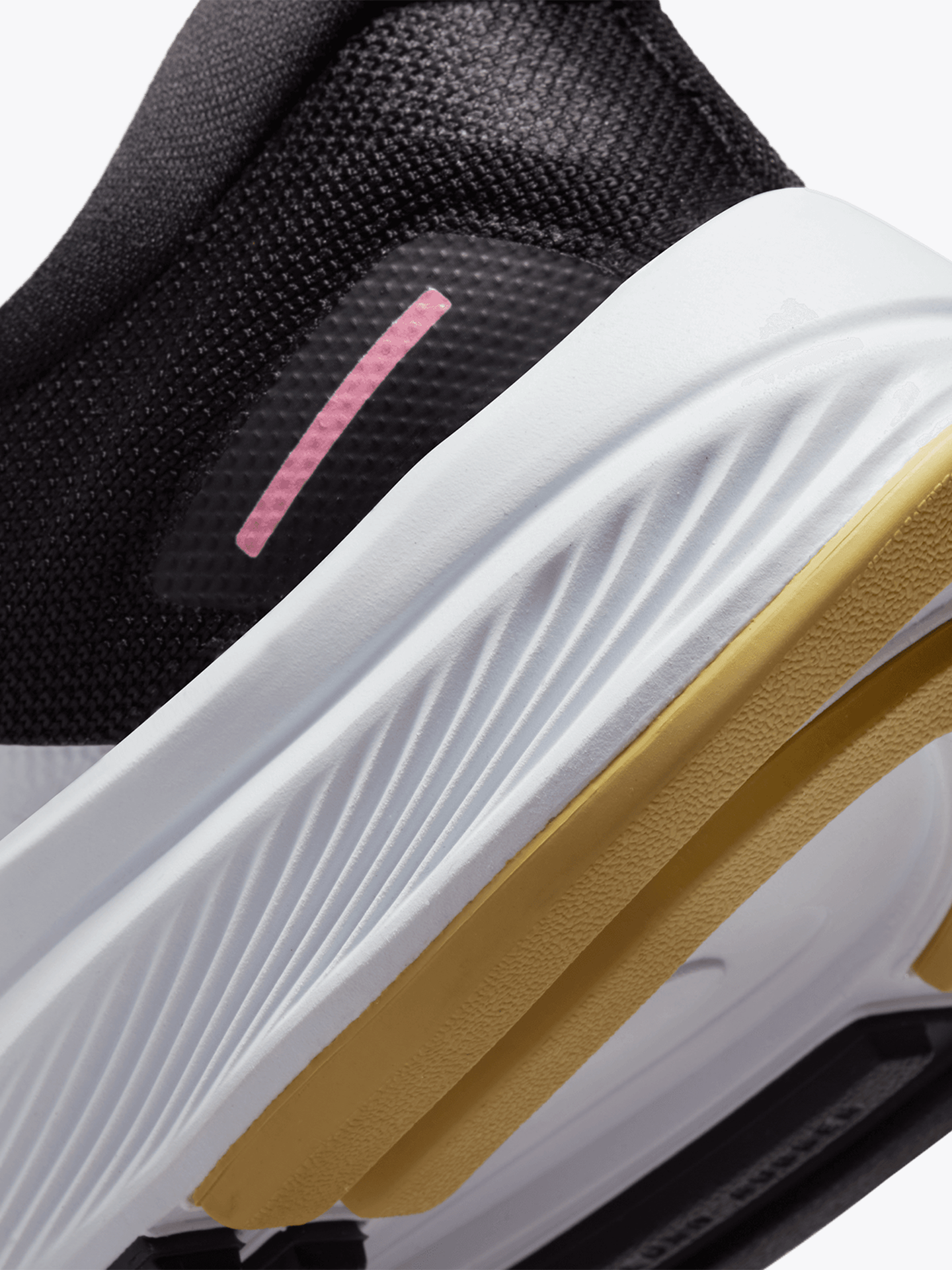Air Zoom Structure 24
