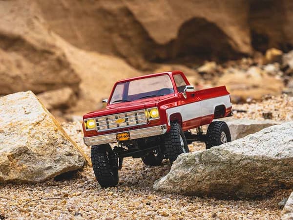 FMS FCX18 Chevrolet K10 1/18 4x4 Rød - Komplett