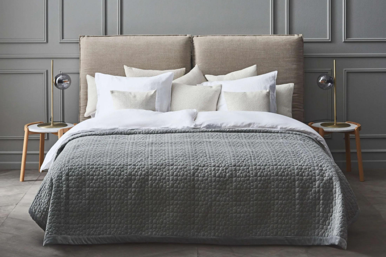 Bolia Feng hoofdbord bed bouclé beige
