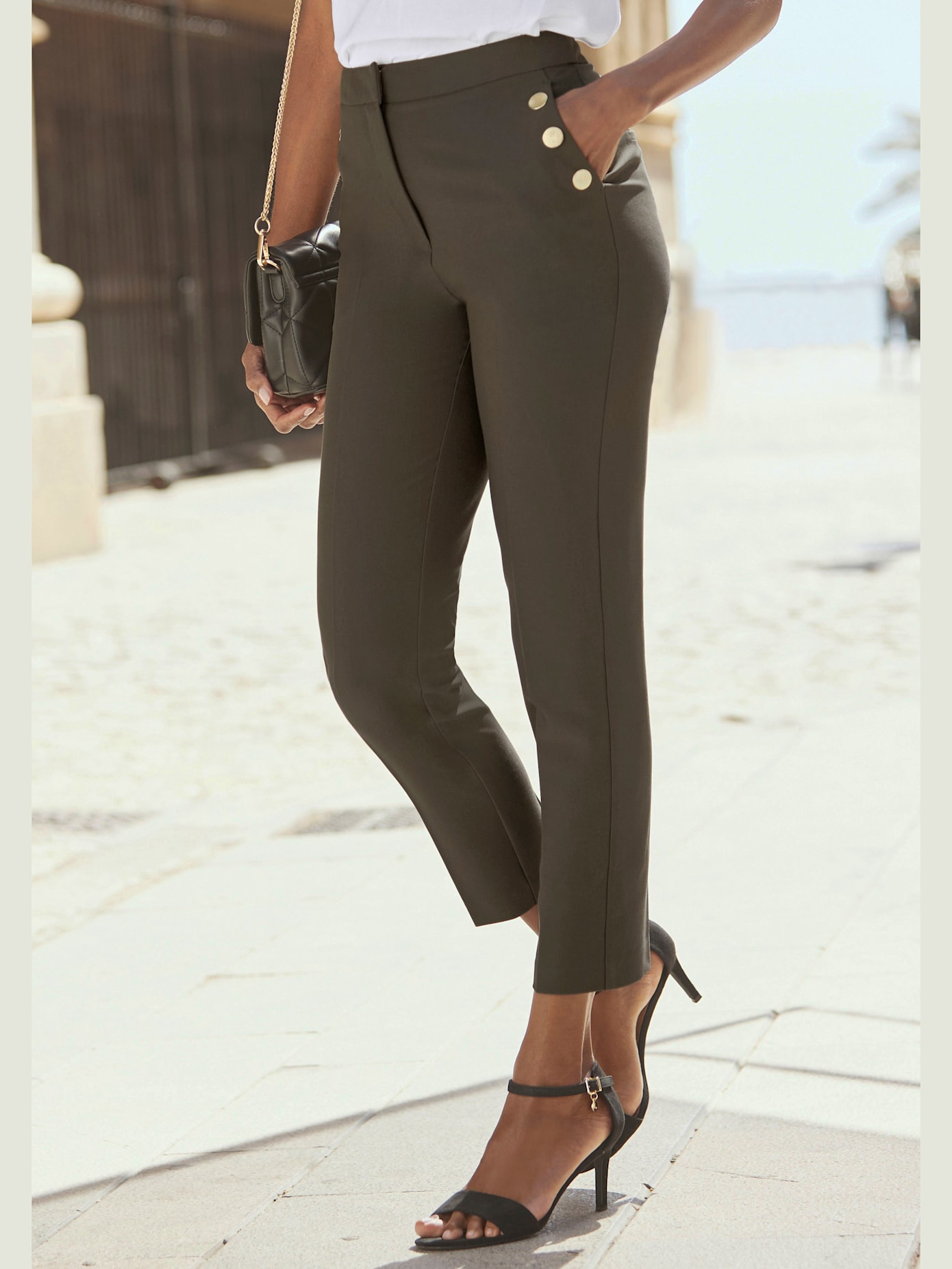 Pantalon plissé bouton coulissant et fermeture à glissière devant