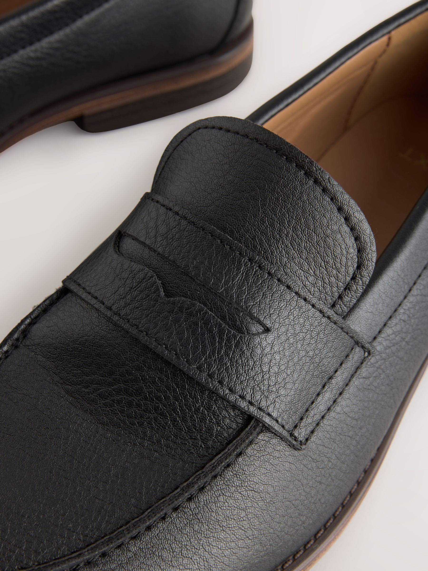 Zwart - Standaard pasvorm - Loafers van zadelleer