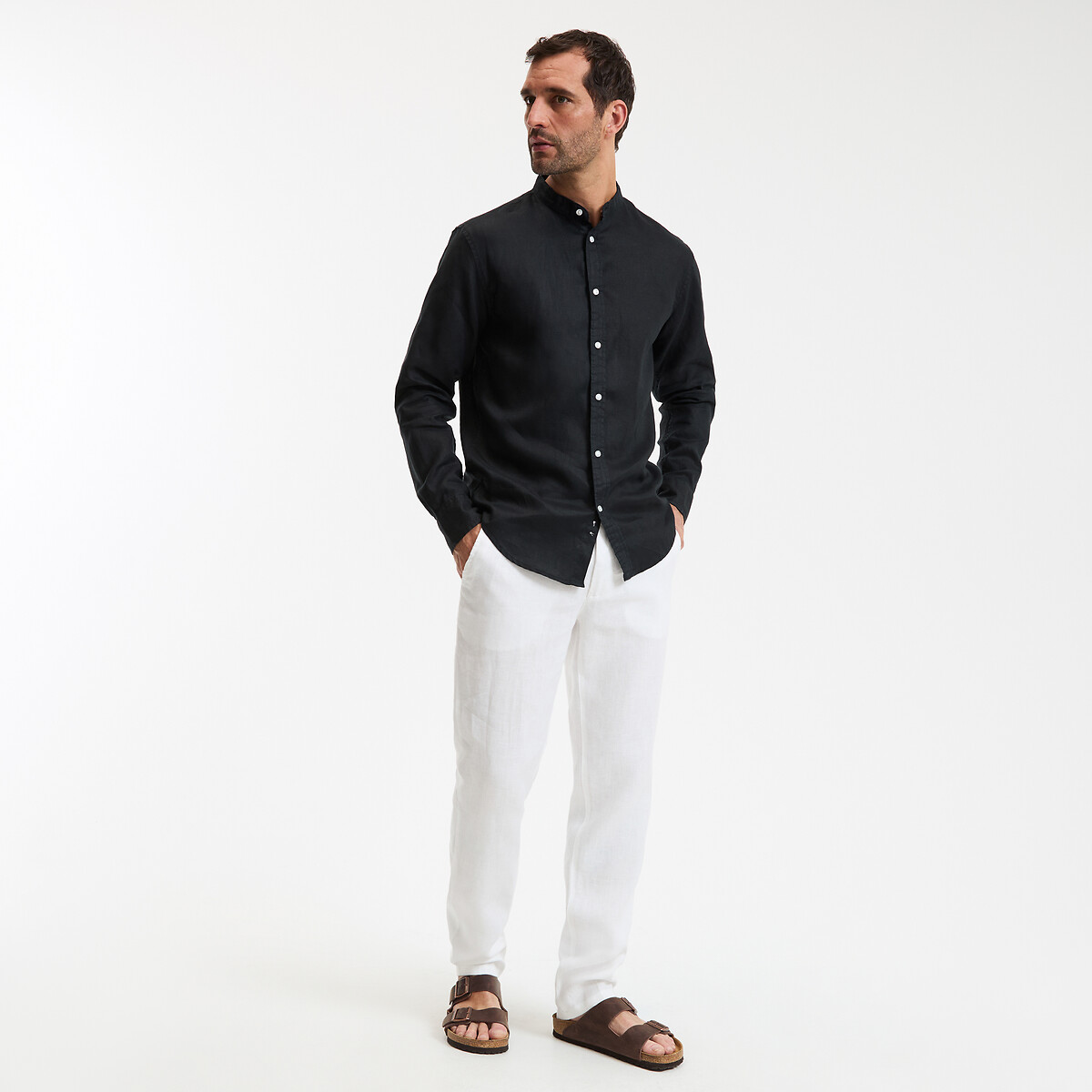 COLEÇÕES LA REDOUTE<br>Camisa reta, gola mandarim, em linho, assinatura AURELE