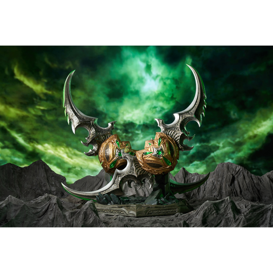 World of Warcraft- Warglaive of Azzinoth 2 units Replicas Scale 1/1 (MOUNT IS NOT INCLUDED)