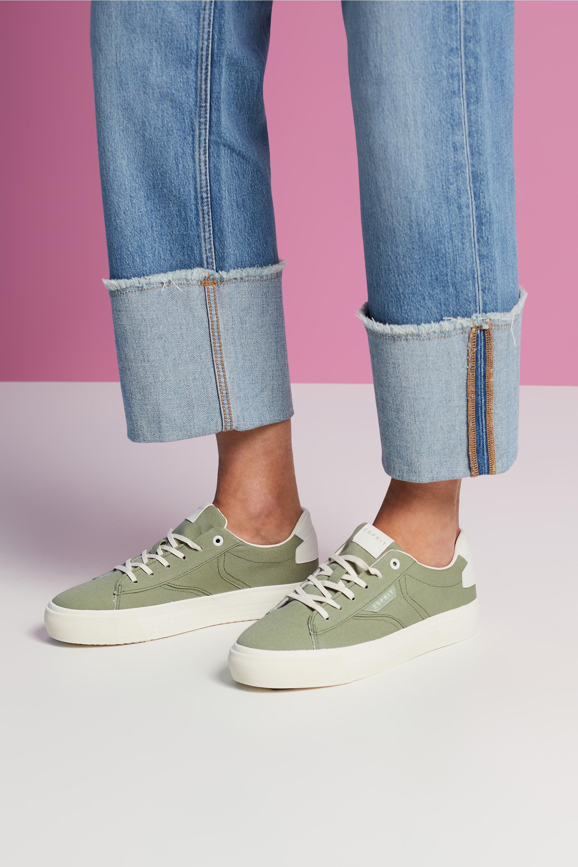 Sneakers en toile dotées d’une semelle à plateau