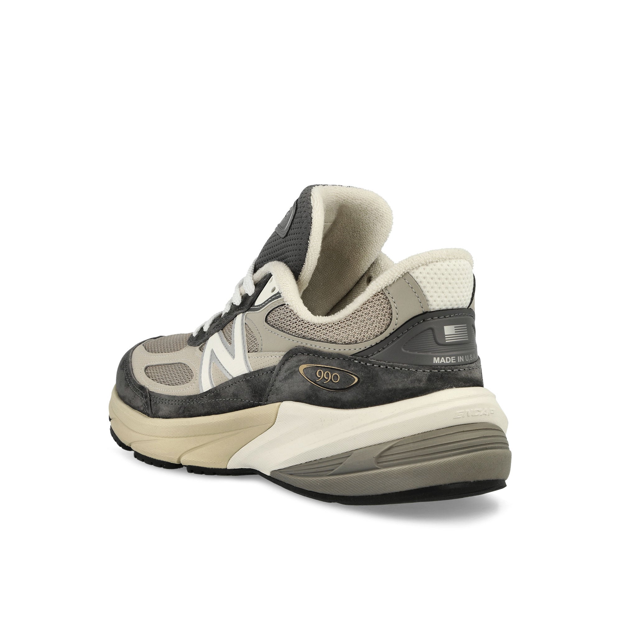 New Balance<br>U990GR6