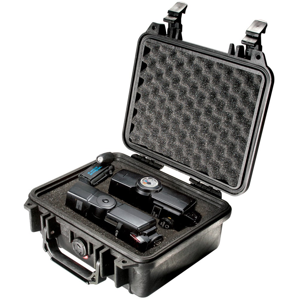 Peli 1200 BKF flightcase zwart met schuim 235x181x105 mm