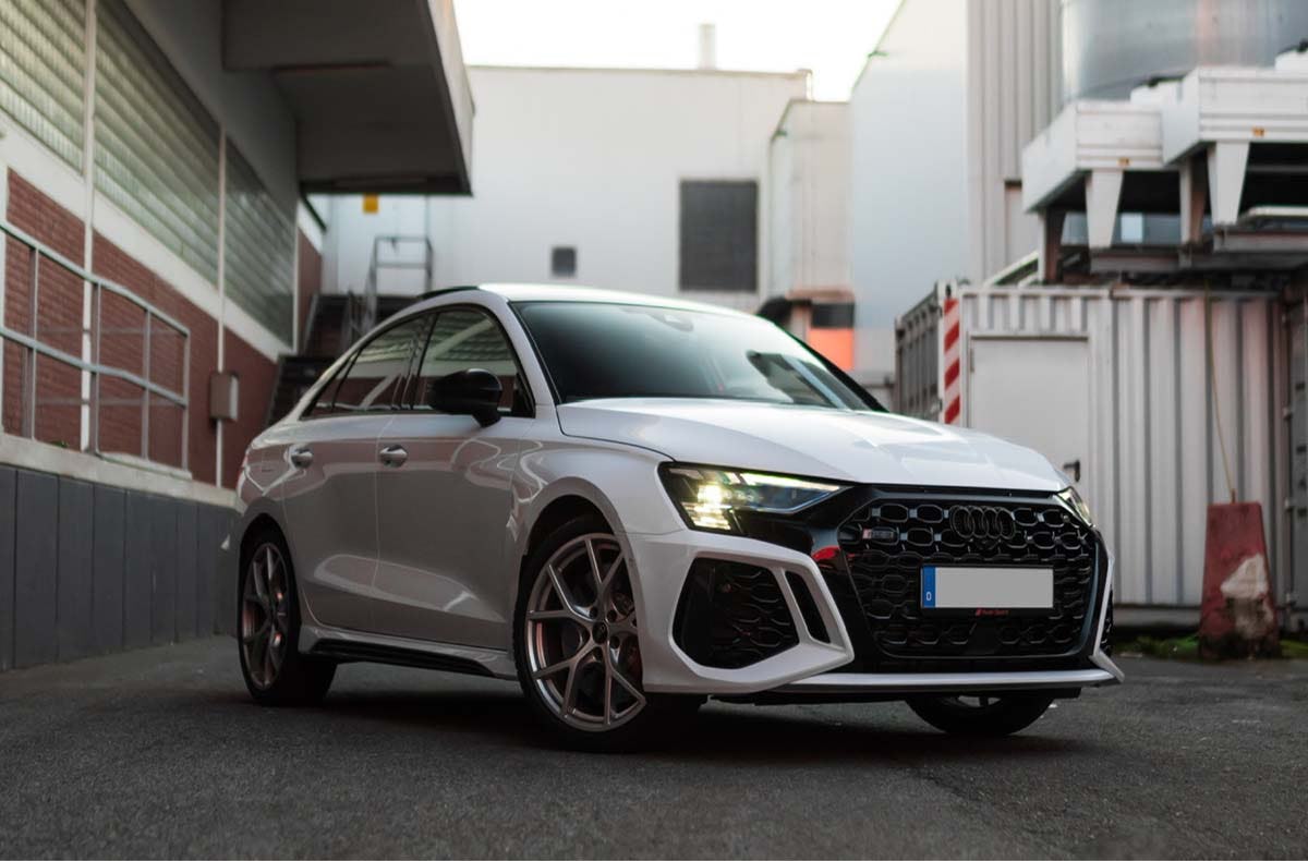 Audi RS3 Limousine mieten Bielefeld (Wochenendmiete)