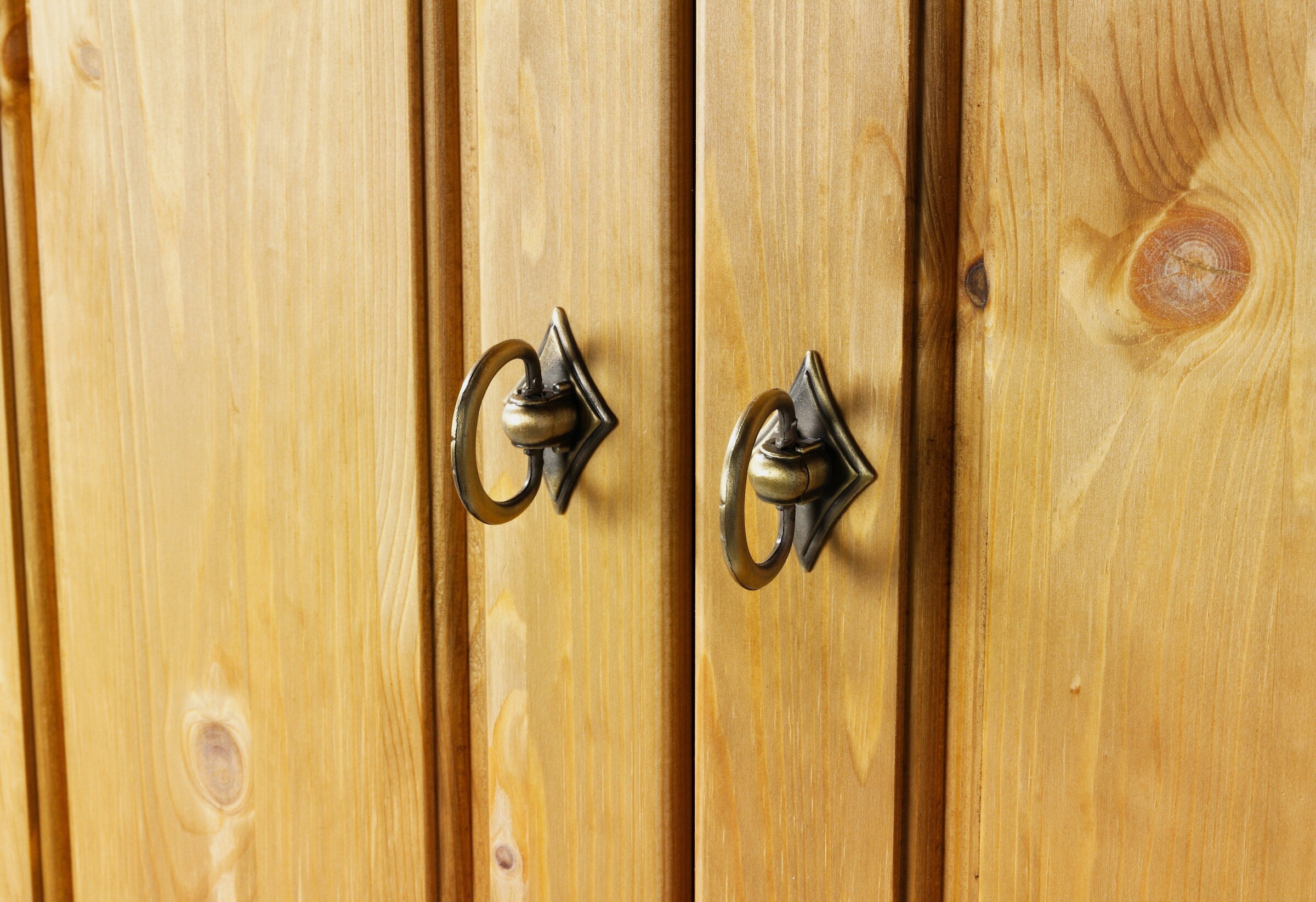 Garderobenschrank
