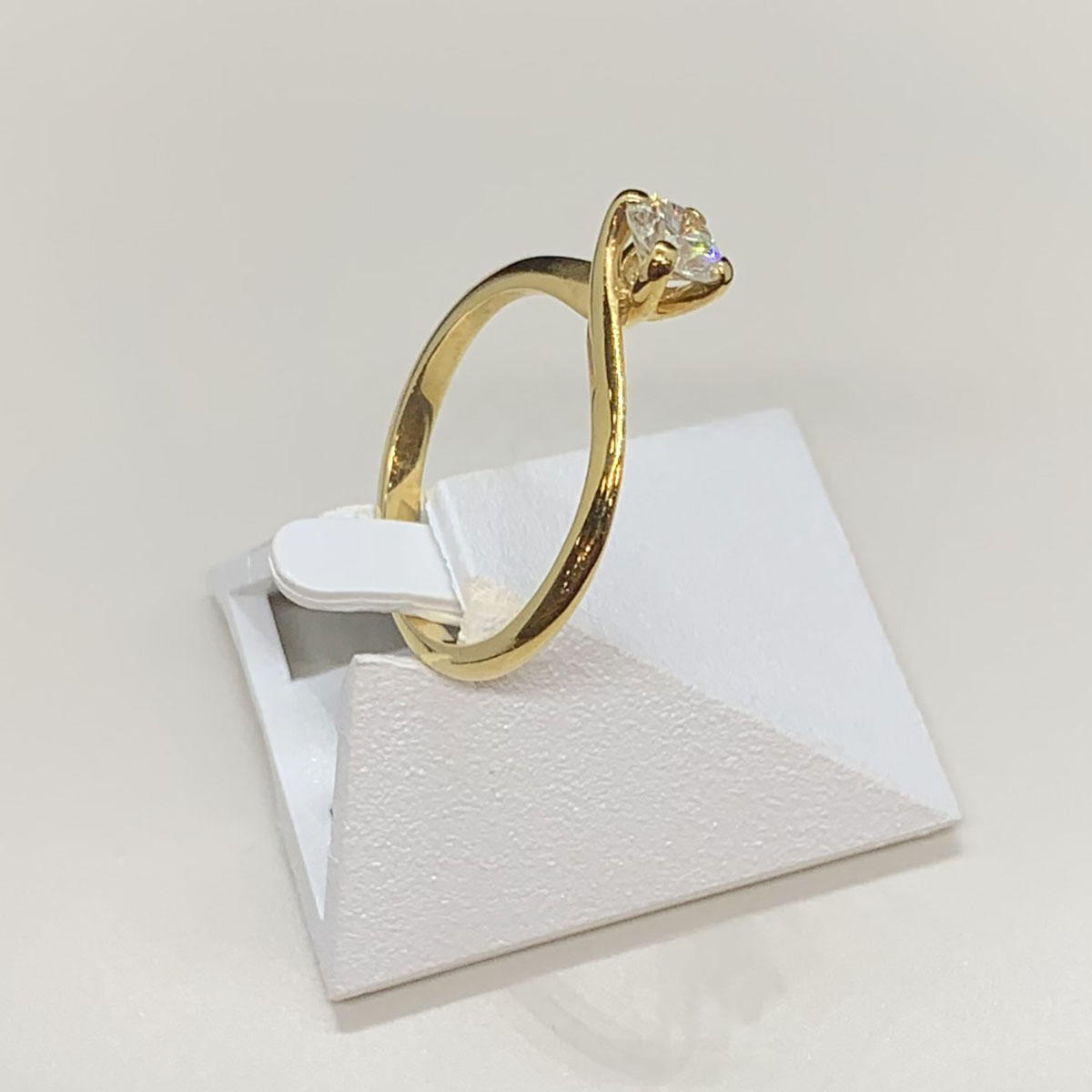 Solitaire d'occasion or 750 jaune diamant 0.35 carat