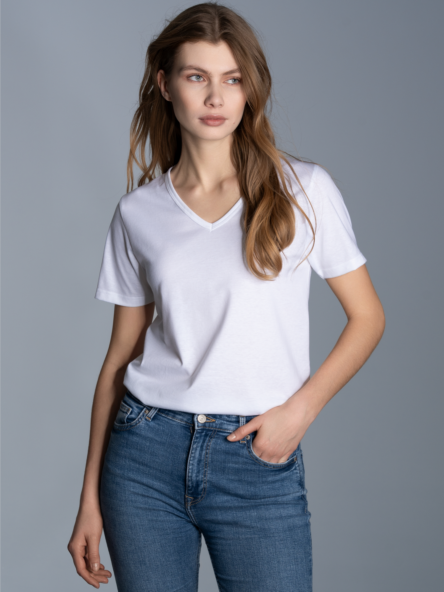 V-Shirt Slim Fit Weiss