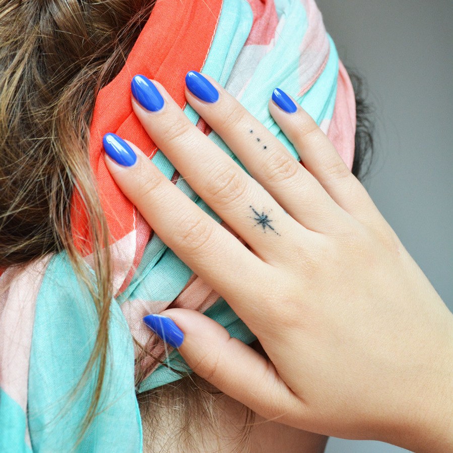 Le Mini Macaron Single Gel Polish Blue Raspberry 10ml