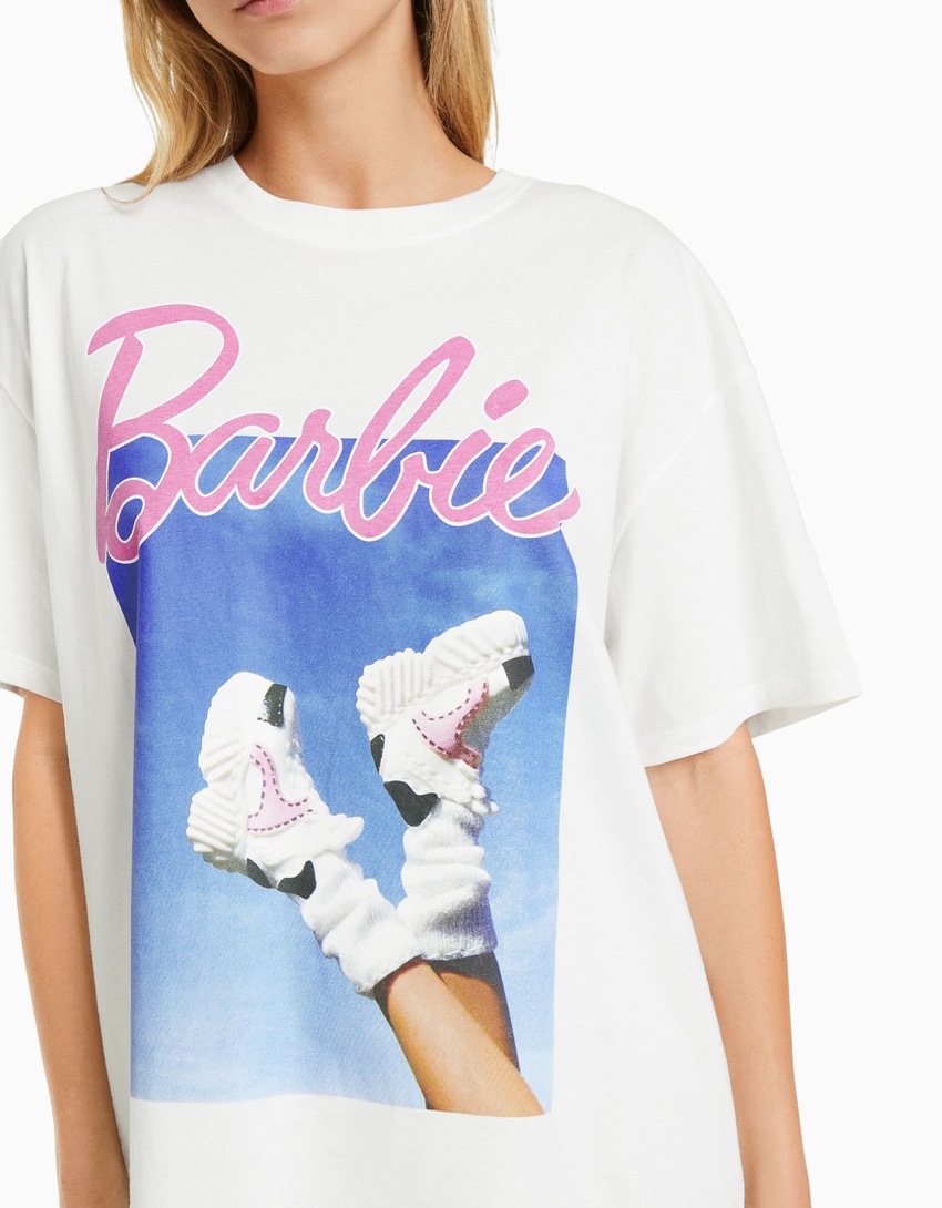 Camiseta oversized de manga curta com estampa da Barbie