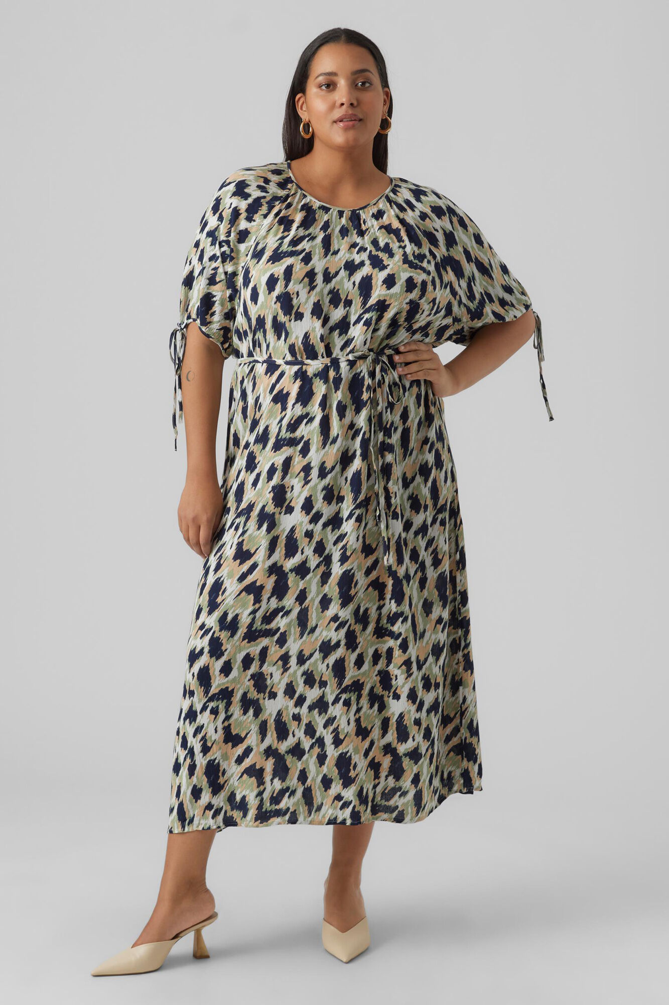 Vestido midi plus size - Azul marinho