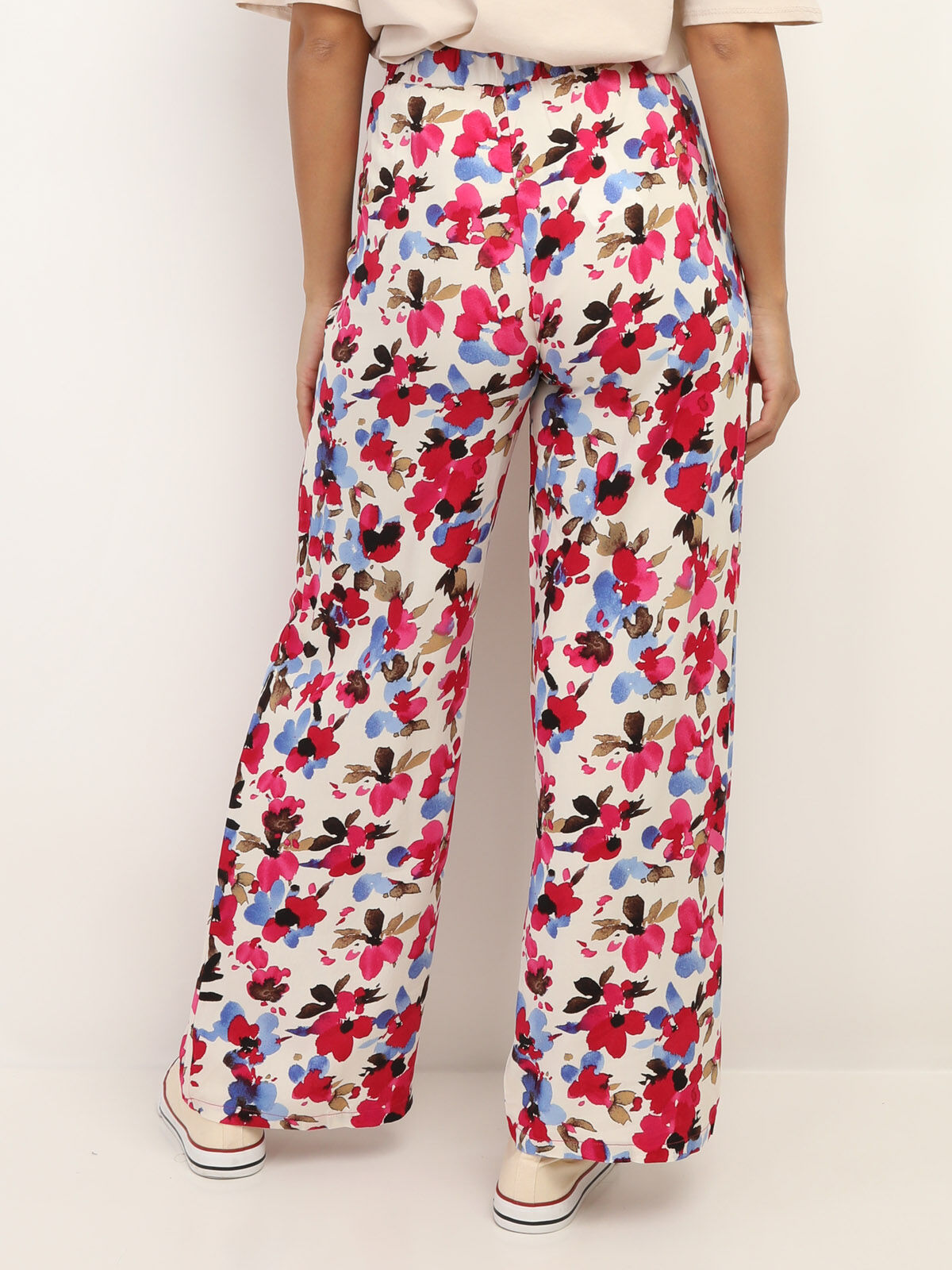 Pantalon ceinturé à fleurs aquarelles- beige_rose
