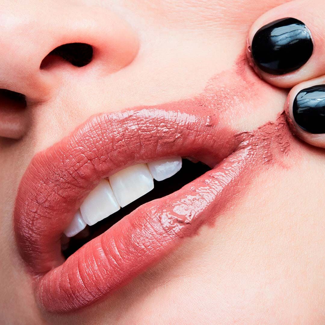 MAC CREMESHEEN LIPSTICK