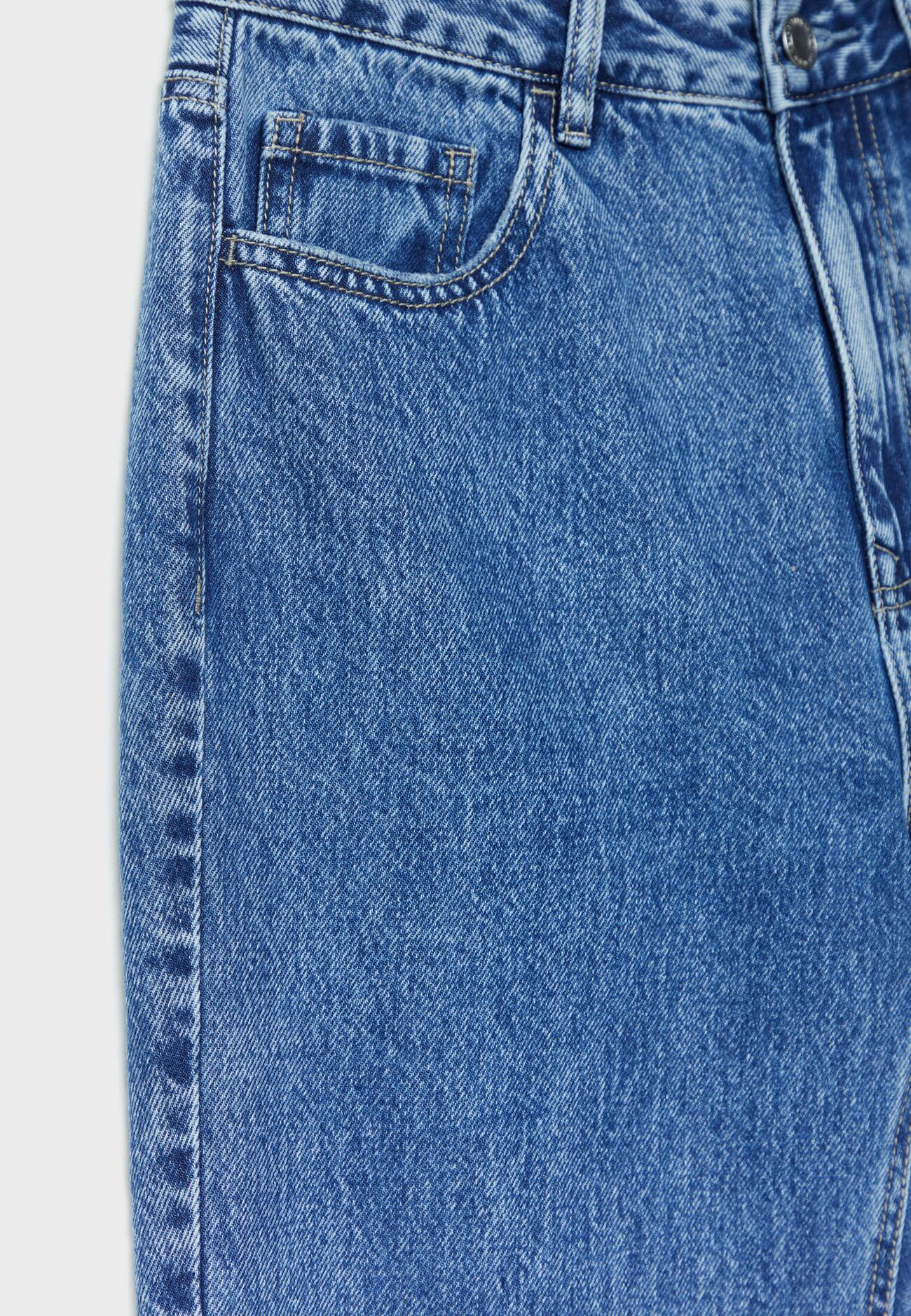 calça jeans de corte reto