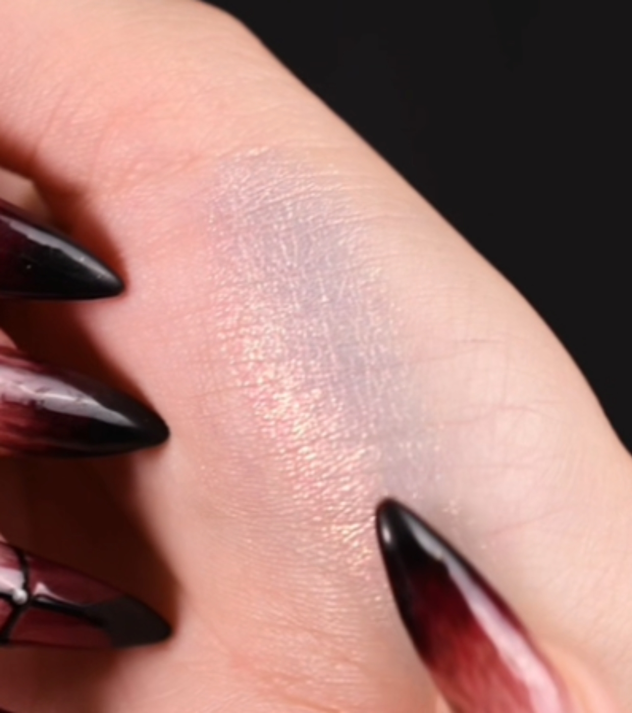 Lethal Cosmetics - *The Conjuring* - Iluminador em pó Music Box