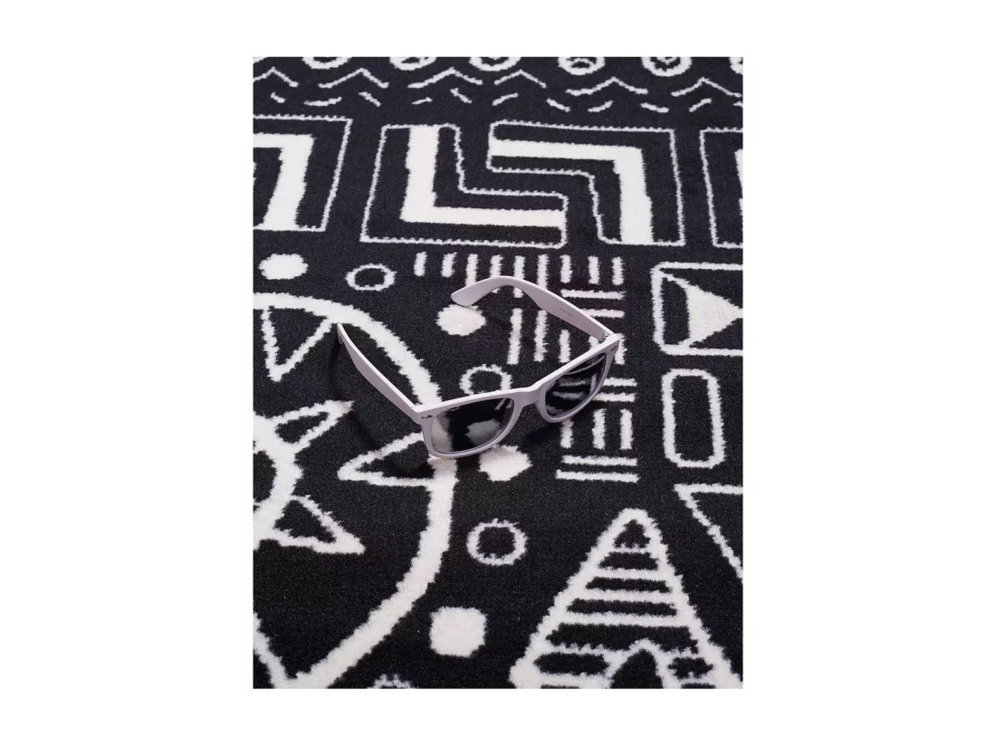 tapis chambre 60x110 tissé noir rectangle motif ethnique AF1 MOTIF