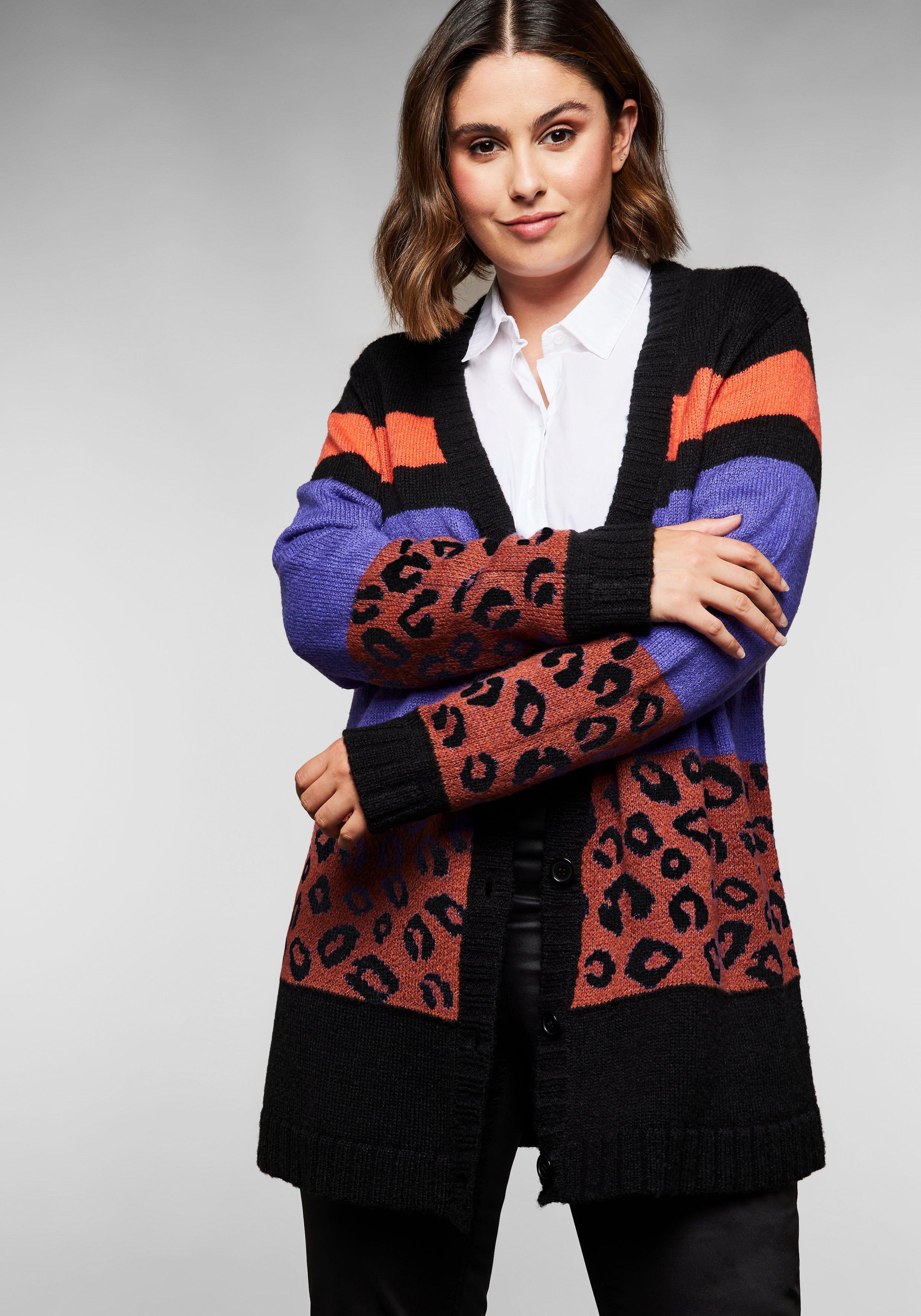 Strickjacke im Muster- und Farbmix
