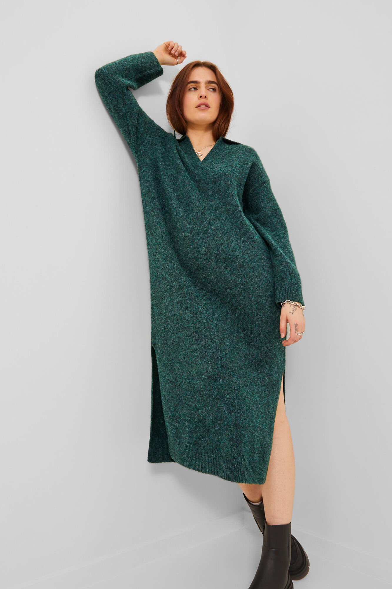 Vestido longo de malha com gola polo