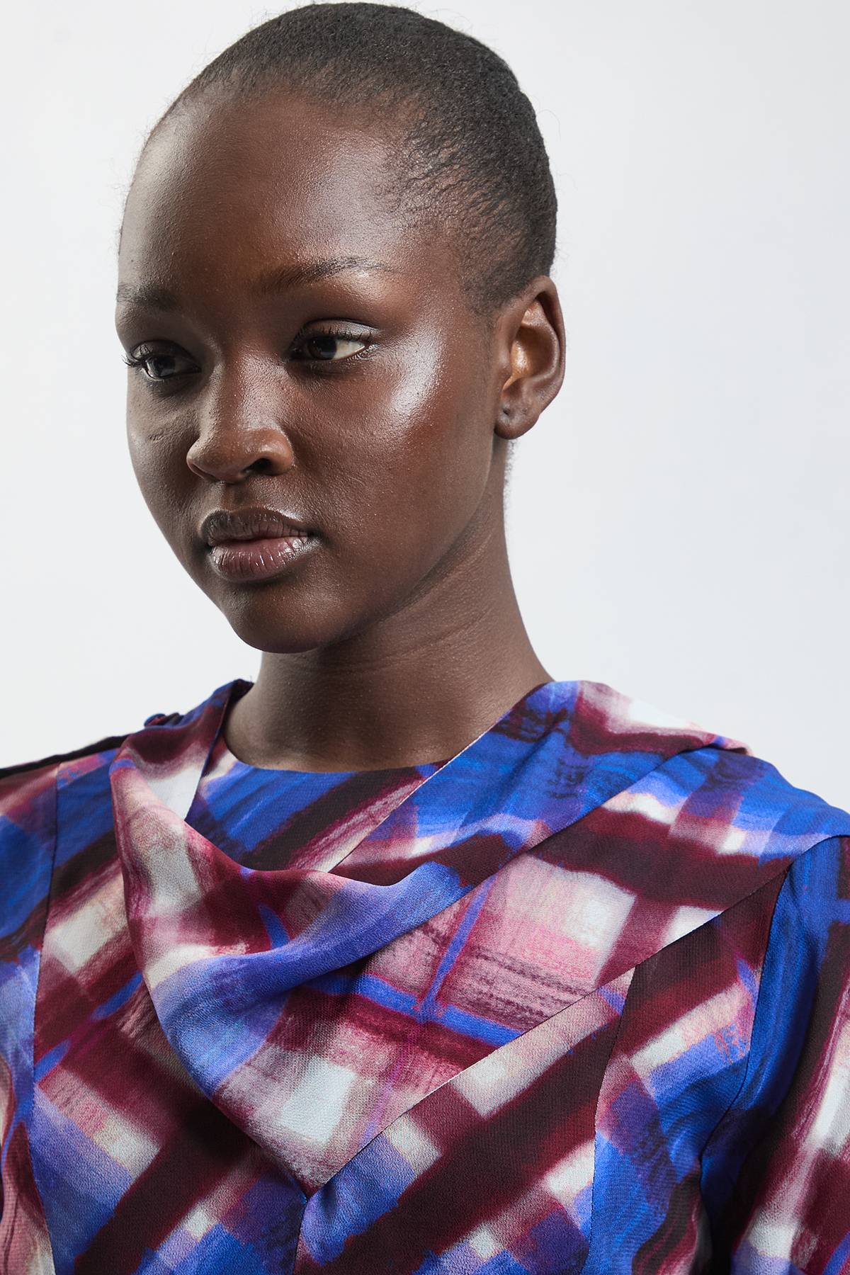 KarenMillen Robe Midi Tissée En Viscose À Imprimé Carreaux Avec Détail Foulard