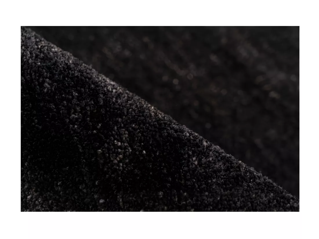 Tapis 230x160cm, design C007Y coloris noir - Confort et élégance pour votre intérieur
