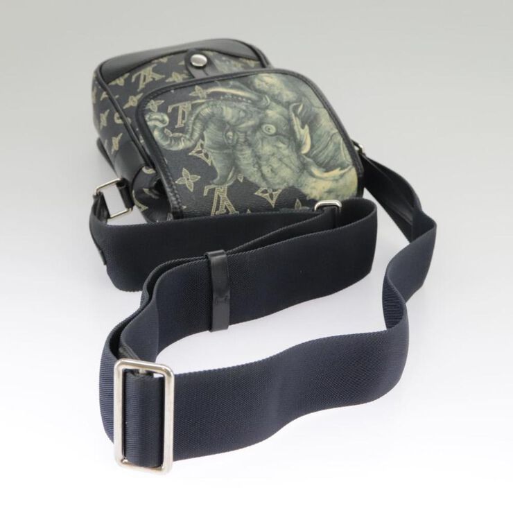 Louis Vuitton Vintage Louis Vuitton Messenger Navy