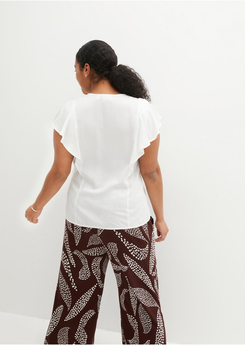 Blouse à manches volantées