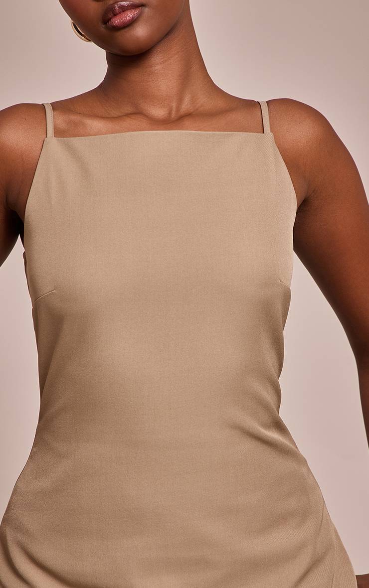 Moka Robe Courte Droite À Encolure Licou Tissée Couleur Beurre