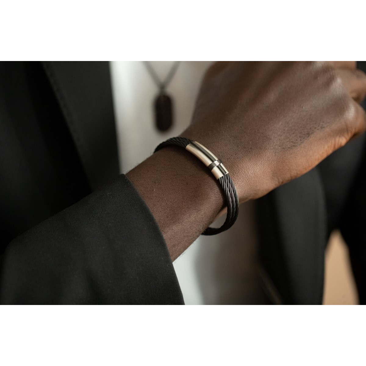 Bracelet semi-rigide Cesar en Acier 316L avec diamant blanc