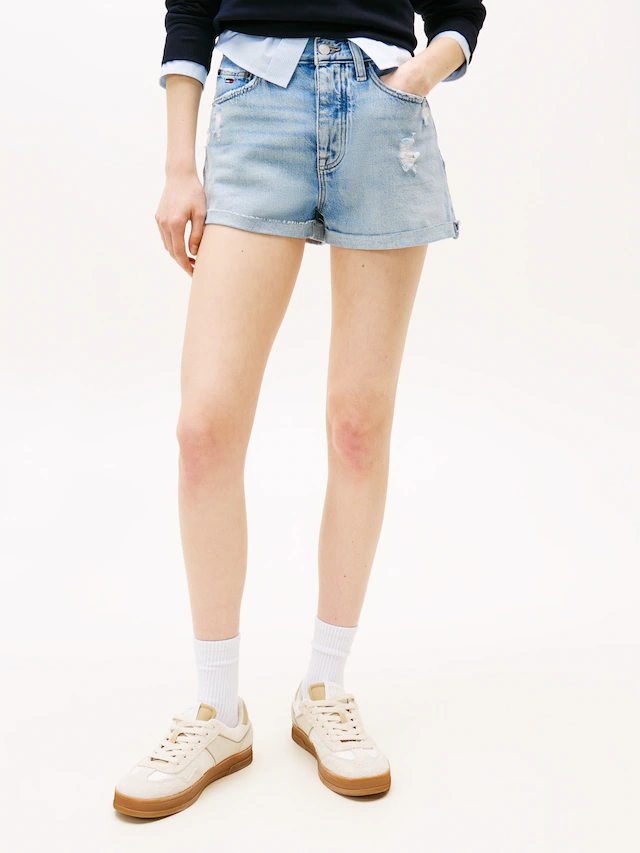 Tommy Jeans Jeansshorts »HOT PANT CBF CI8010«, mit Destroyed Effekt