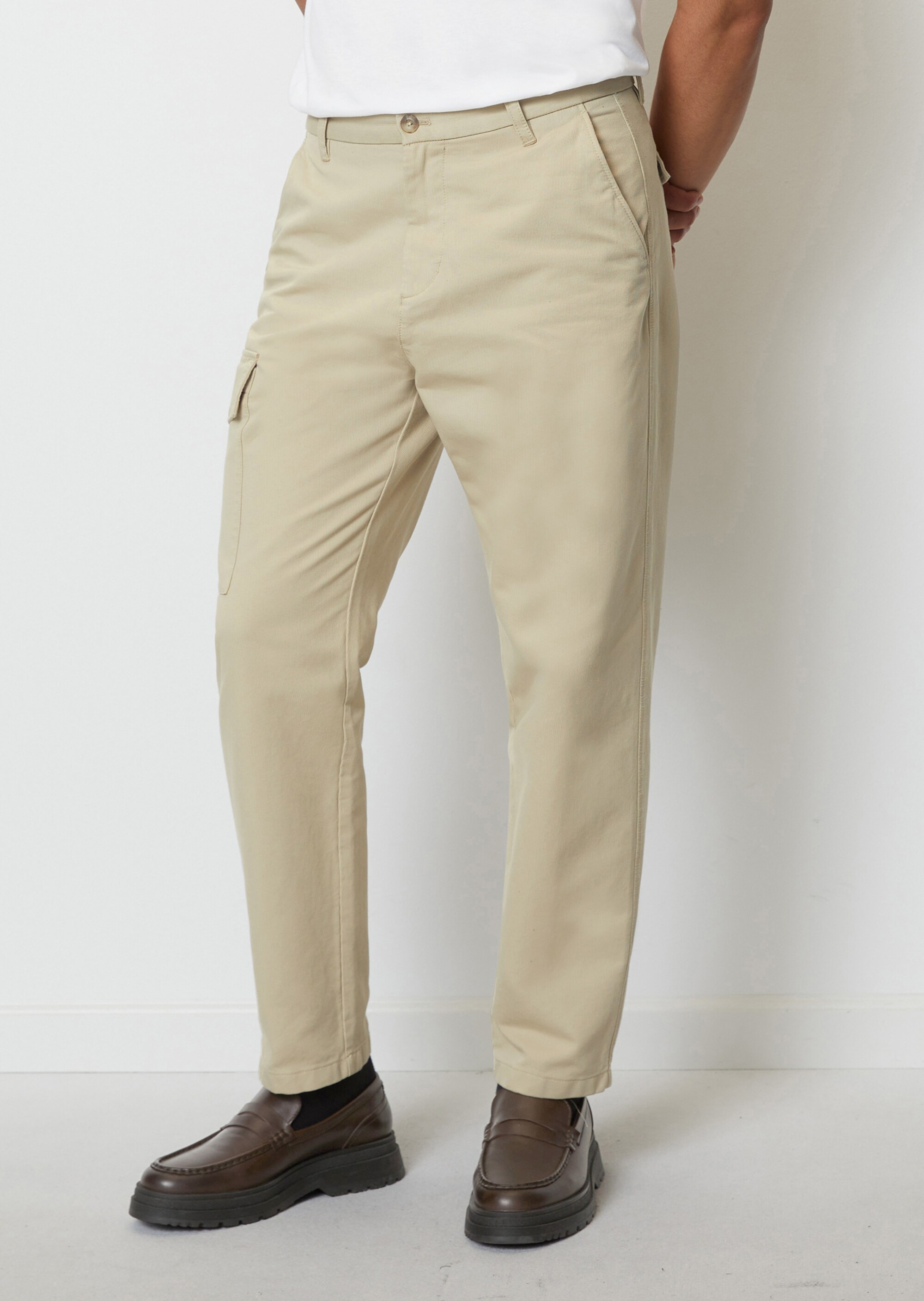 Cargohose Modell BELSBO relaxed aus robuster Bio-Baumwoll-Qualität