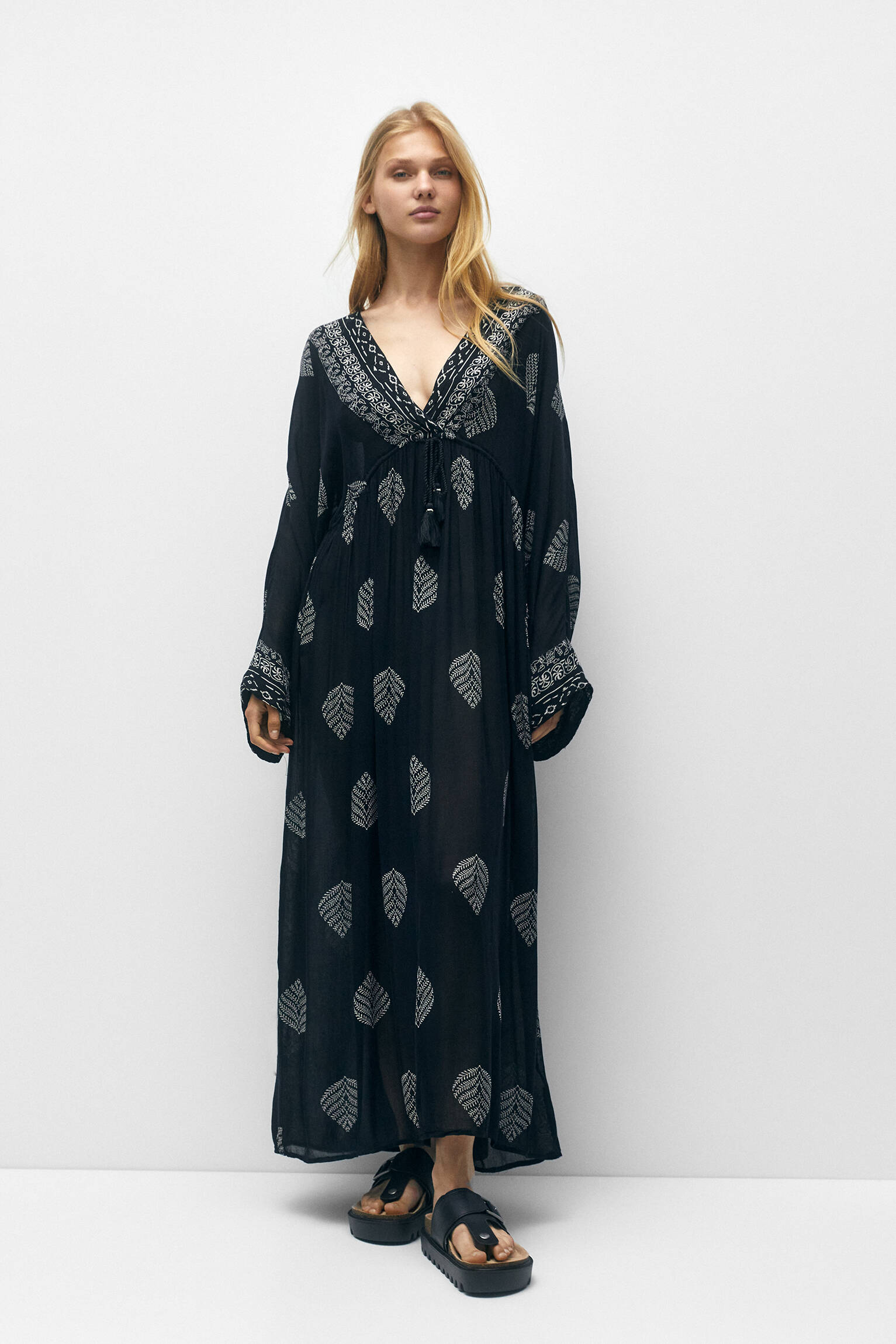 VESTIDO CAFTAN LONGO - PRETO