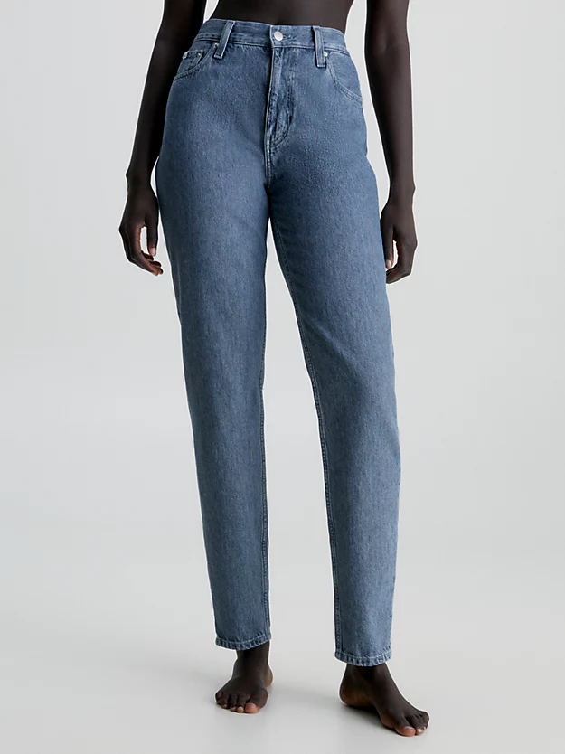 Calça jeans de mãe
