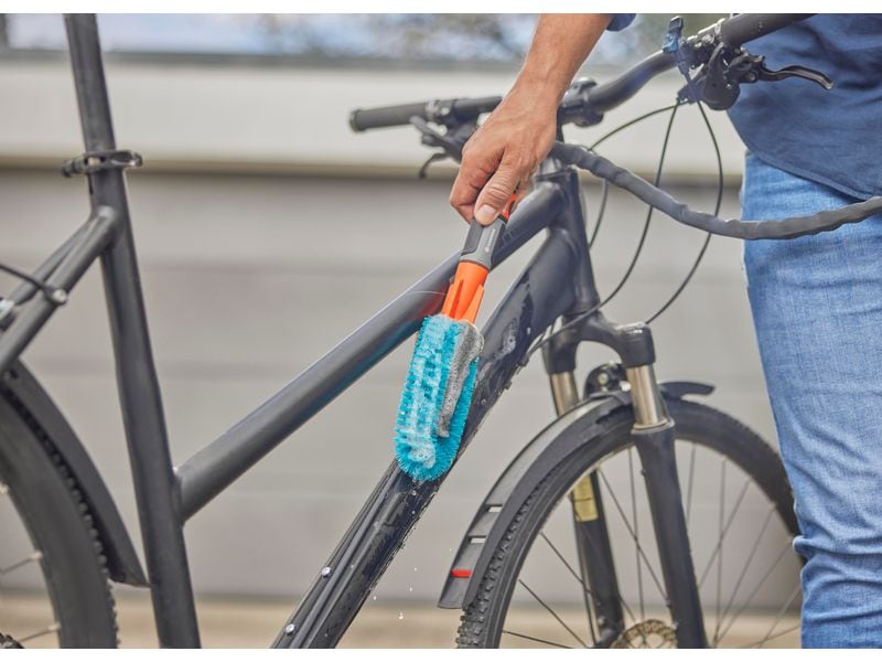 GARDENA Cleansystem Fahrradbürste Für Reinigungsaufgaben rund ums Rad, Anhänger oder Kinderwagen