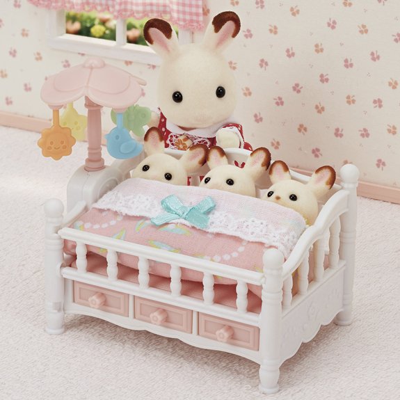 Le lit de bébé et mobile - Sylvanian Families 5534