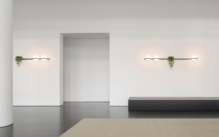 Vibia Palma 3702 wandlamp LED met plantenbak grafiet