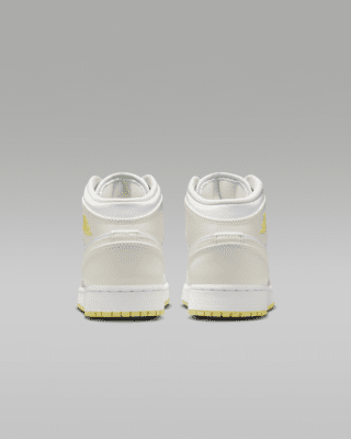 Air Jordan 1 Mid Older Kids' Shoes