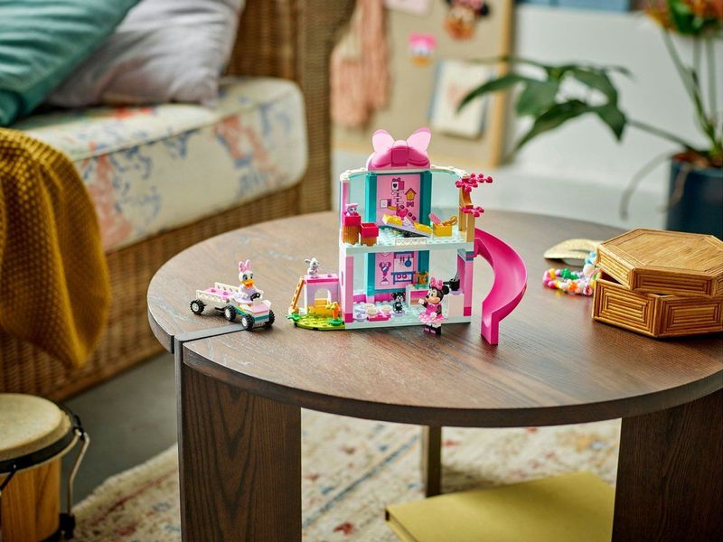LEGO - Disney Minnie’s Huisdierenhotel - Bouwstenen - Multikleur - 4 Jaar en Ouder