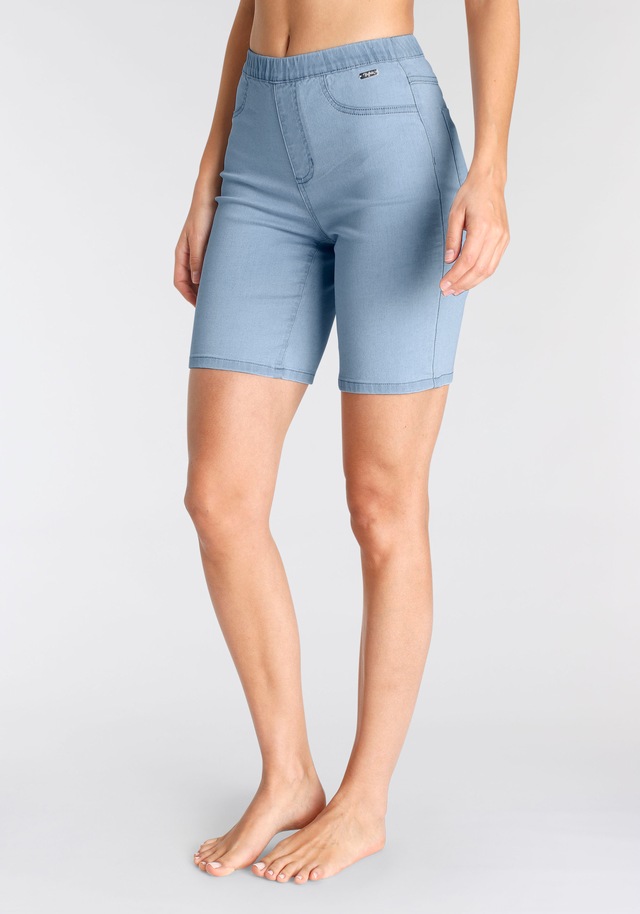 Buffalo Bermudas  im elastischem Denim mit zwei Gesässtaschen