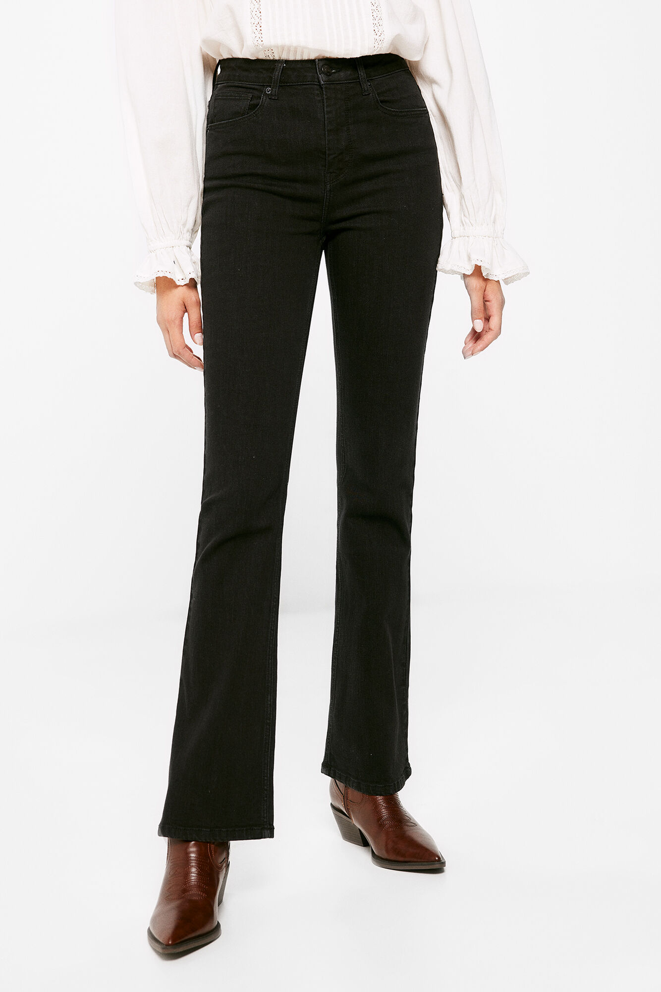 Calça jeans com lavagem sustentável e corte bota™