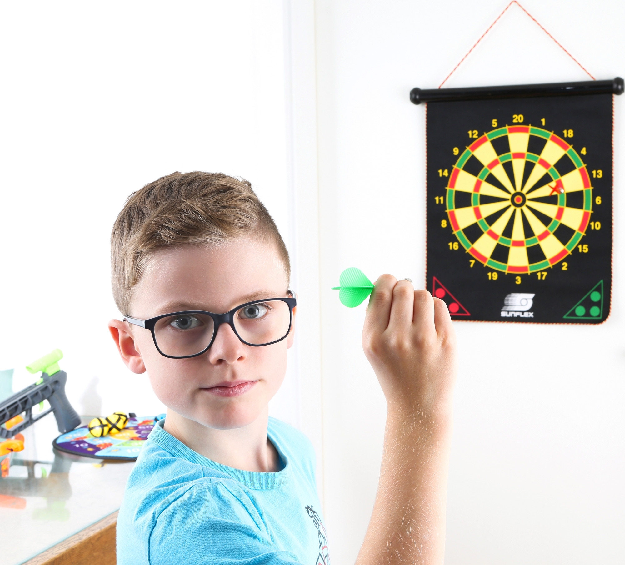 sunflex sport magnetisches Dartspiel beidseitig bedruckt mit 6 Pfeilen