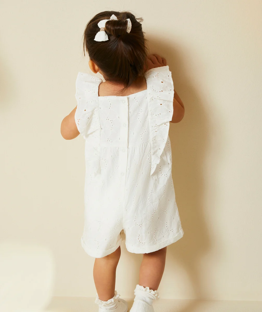 COMBINAISON BÉBÉ FILLE BLANCHE AVEC BRODERIES FLEURS