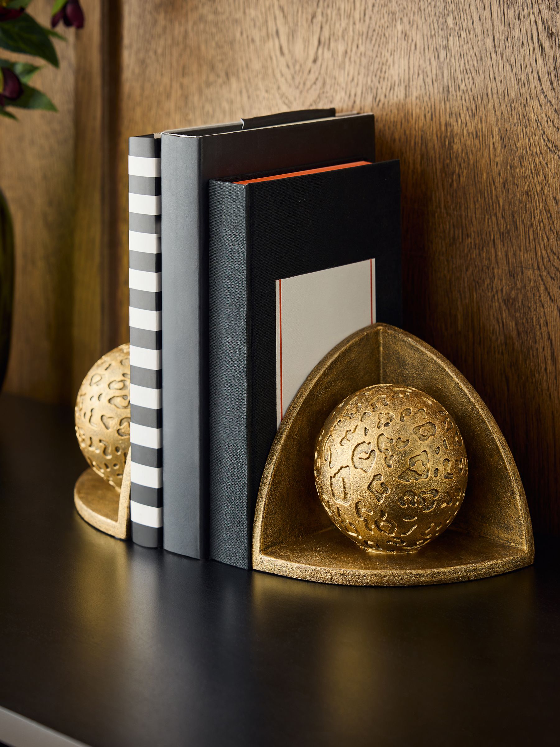 Leopard Embossed Ball Book Ends