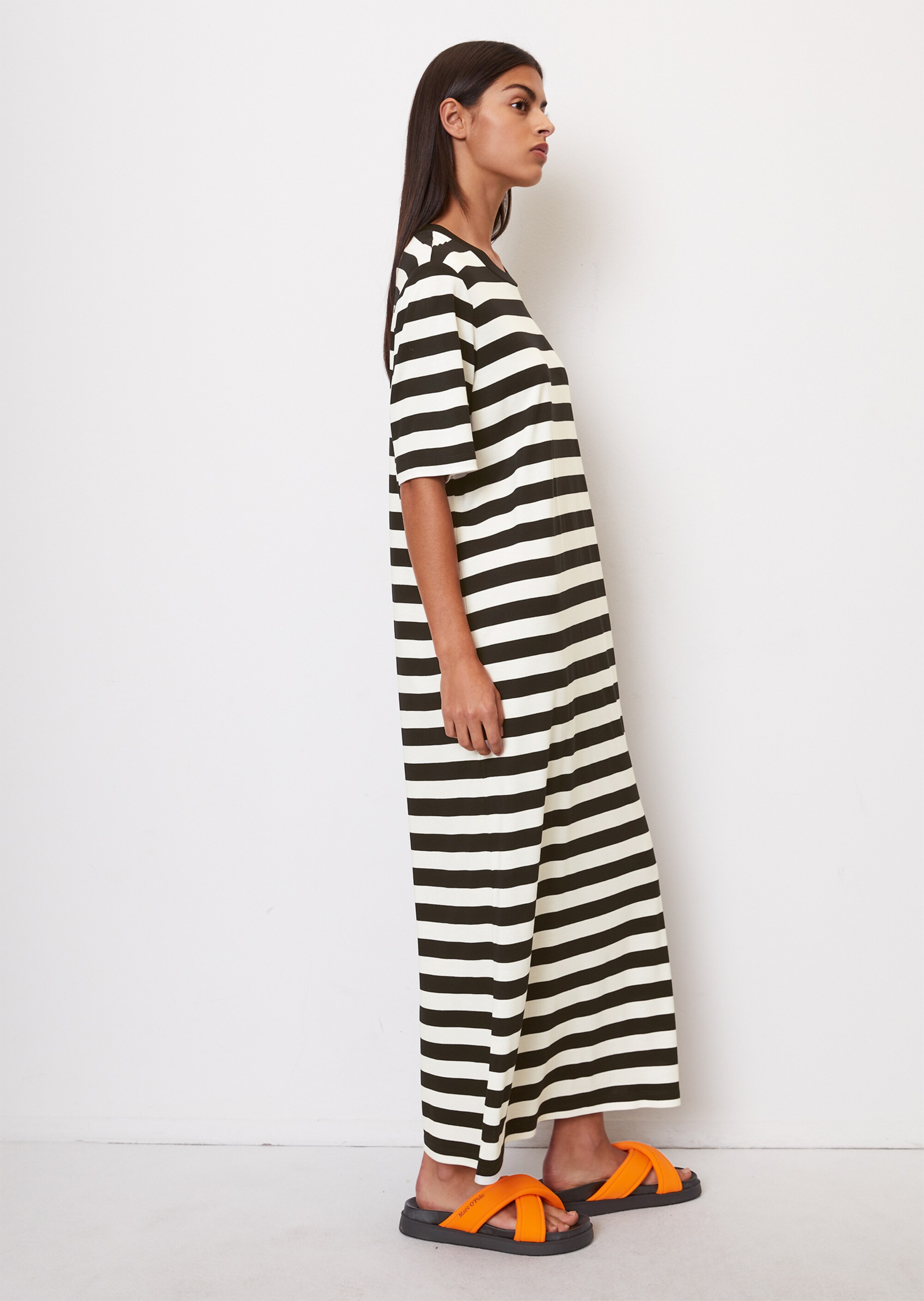 Ringel-Jersey-Kleid aus LENZING™ ECOVERO™