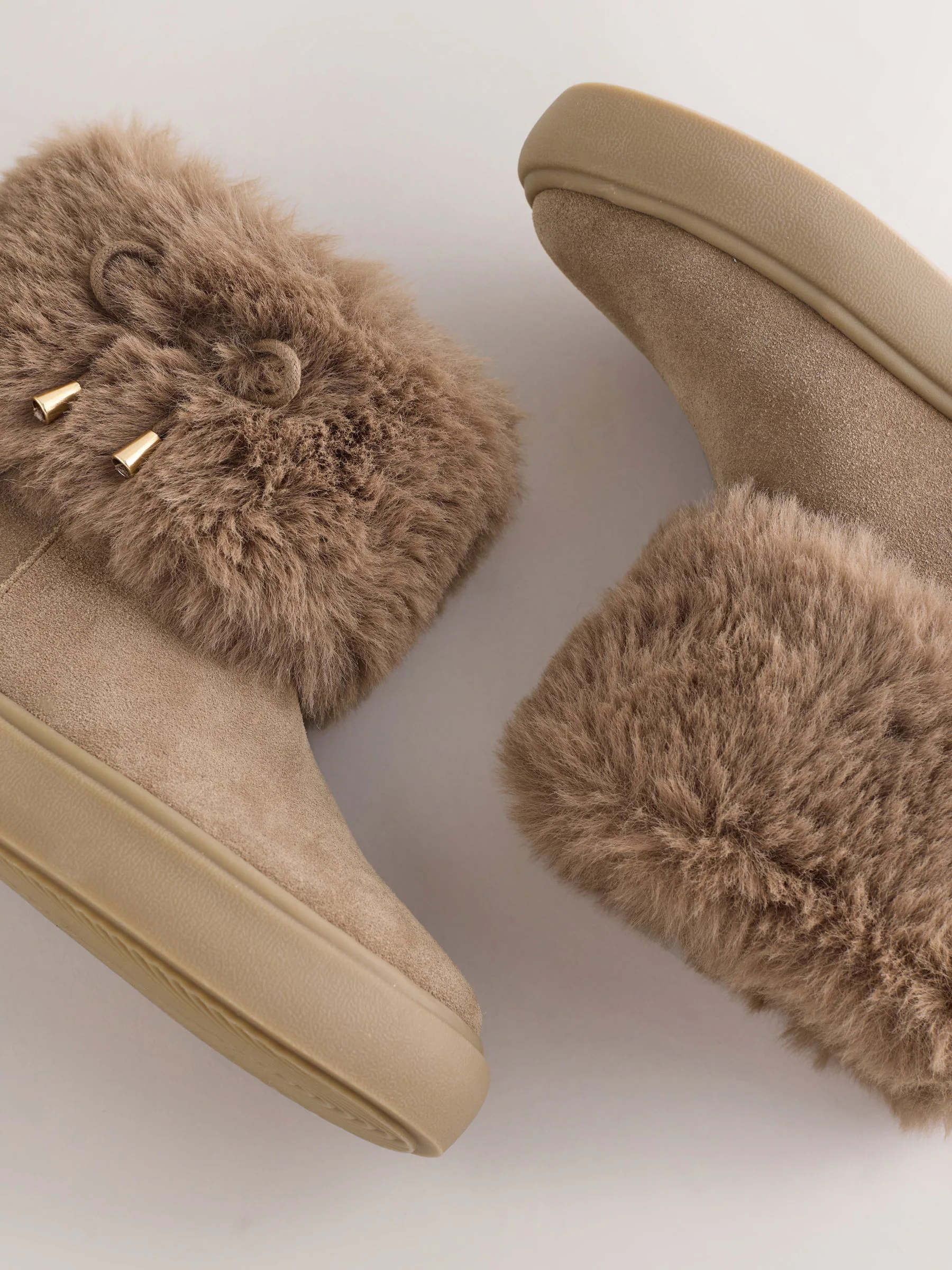 Lichtbruin - Water Repellent Suede Boots