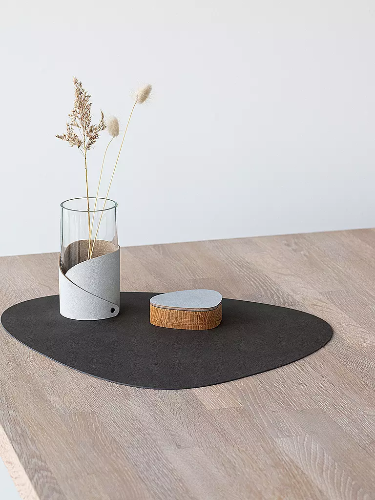 LIND DNA Leder Platzset oval NUPO 37x44cm Caviar braun
