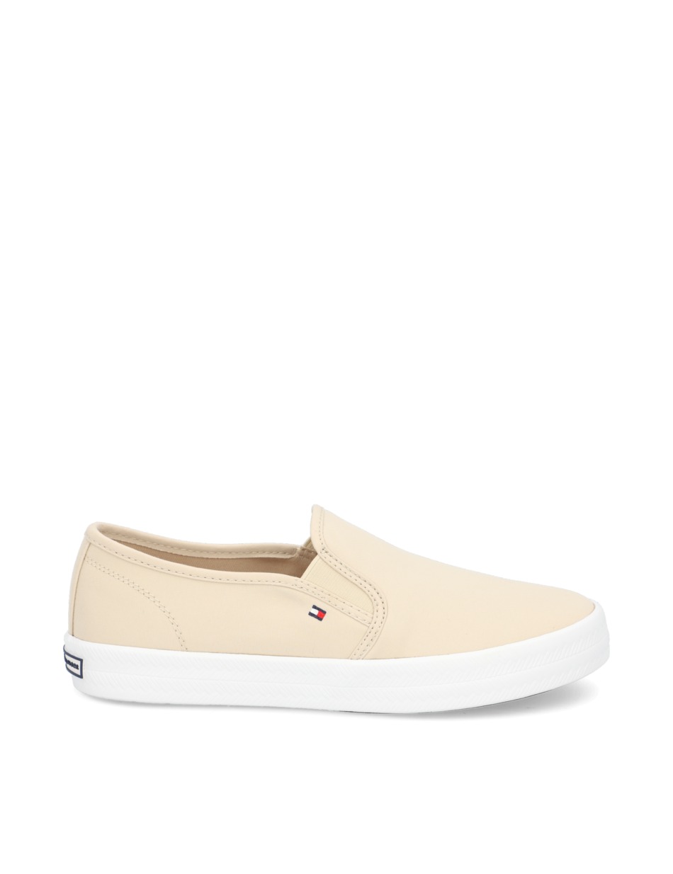 ESSENTIAL NAUTICAL SLIP ON