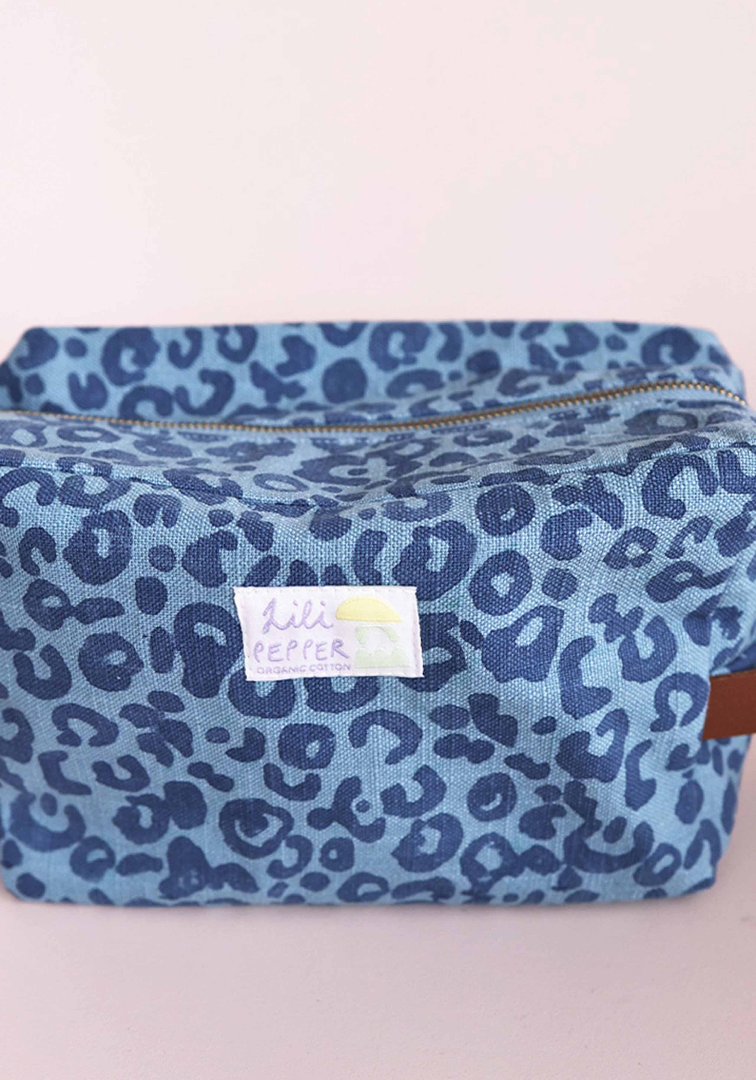 Lili Pepper Necessaire Blockprint Leo Blue