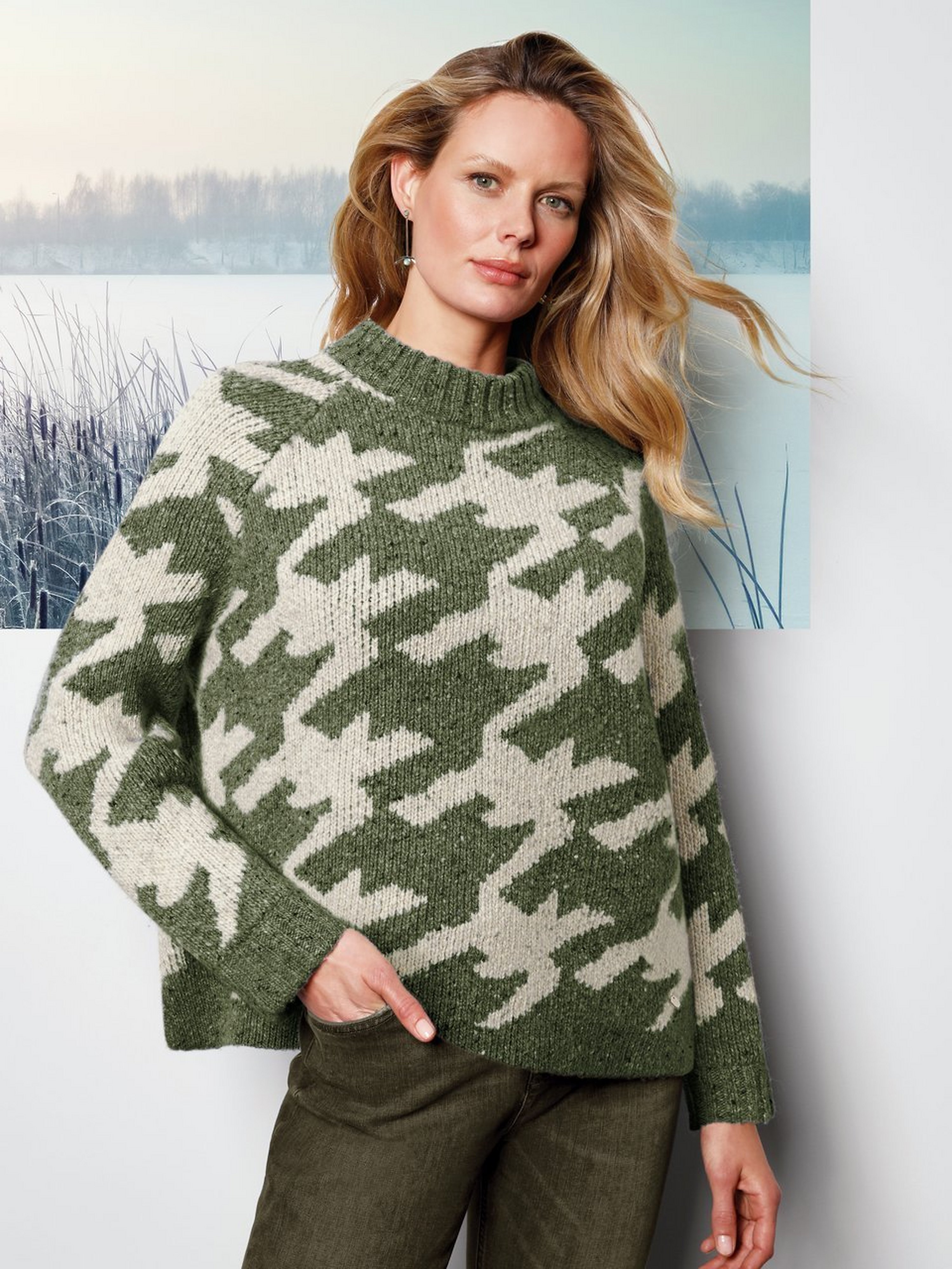 Pullover mit Stehbundkragen